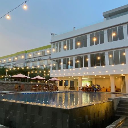 Airish Hotel Palembang Ngoại thất bức ảnh