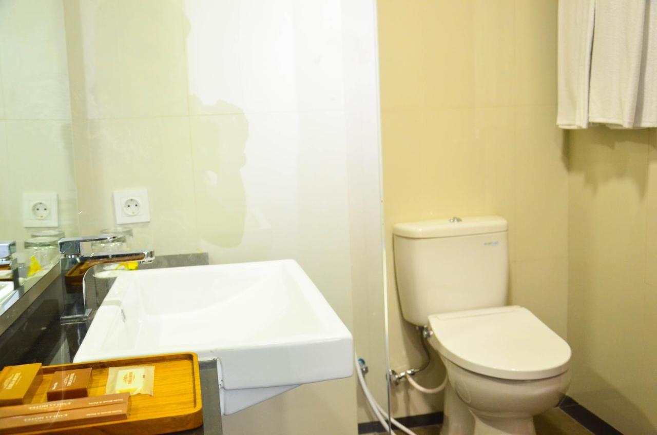 Airish Hotel Palembang Ngoại thất bức ảnh
