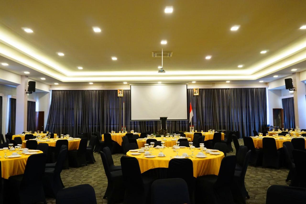 Airish Hotel Palembang Ngoại thất bức ảnh